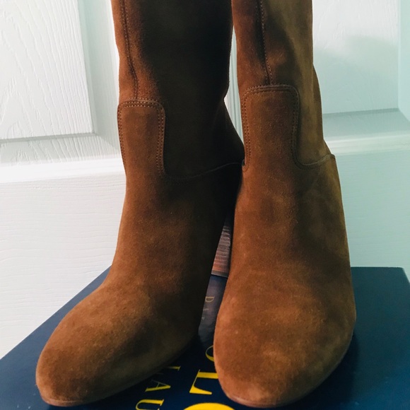 Ralph Lauren, suede boot, size 10 - Picture 3 of 7
